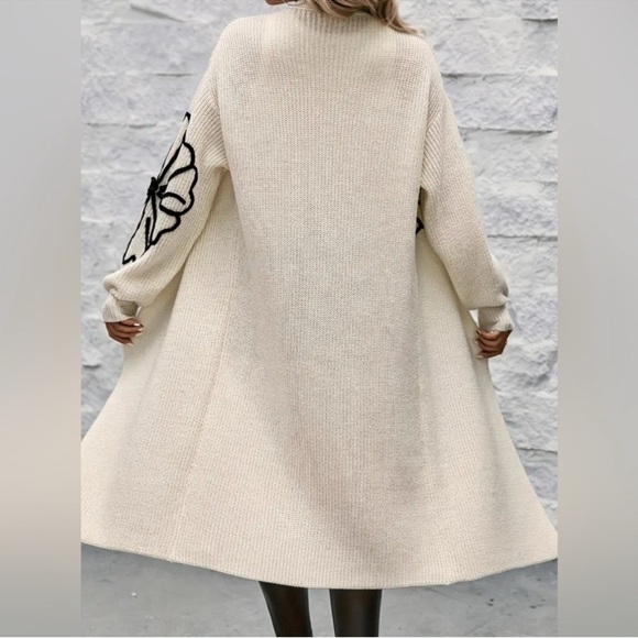 🦋$128! Crème Chic Floral Knit Cardigan Shoulder, Long Sleeve Open Front XL - Picture 3 of 5